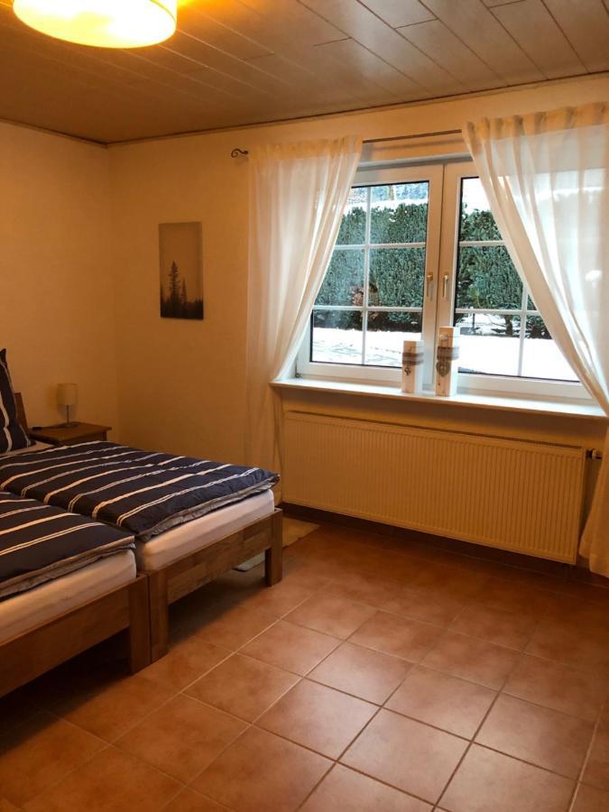 Ferienwohnung Jasmin Haiger Buitenkant foto